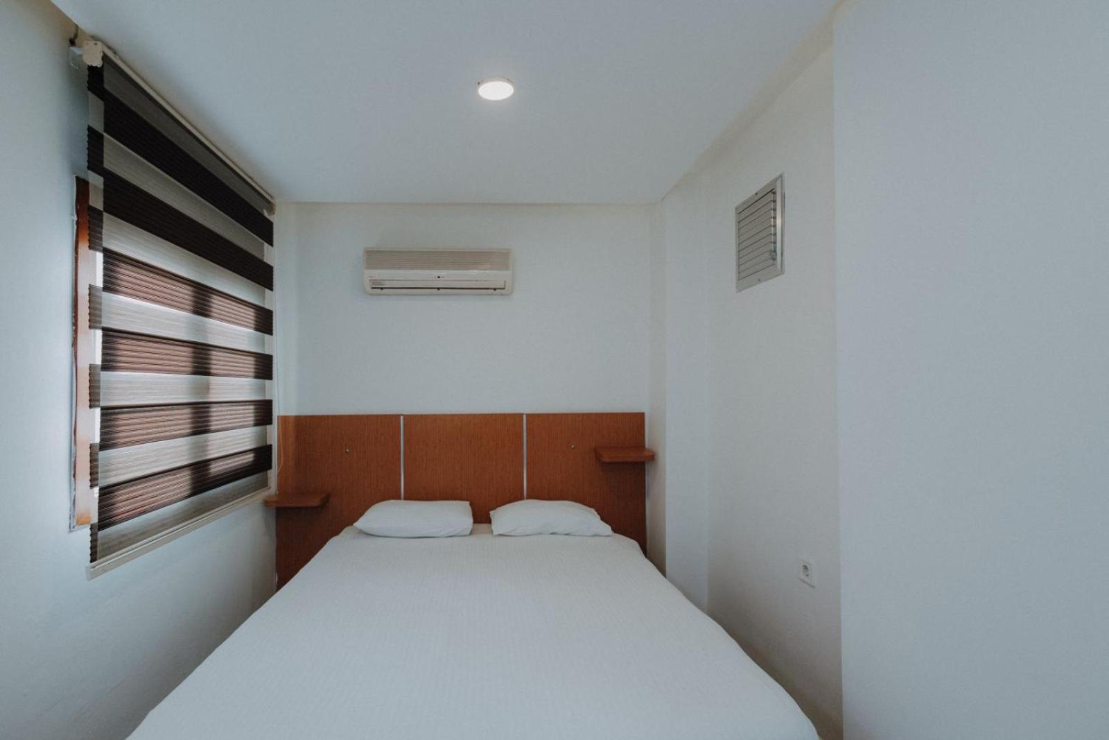 Deniz Pansiyon Izmir Exterior photo