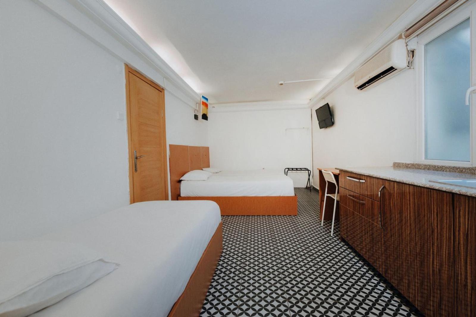 Deniz Pansiyon Izmir Exterior photo
