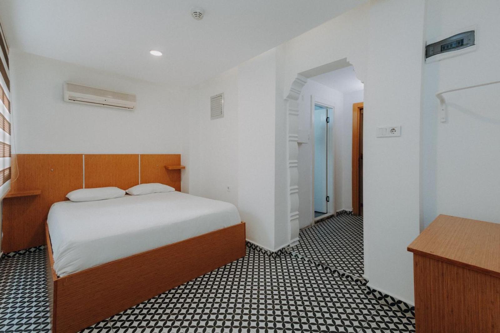 Deniz Pansiyon Izmir Exterior photo