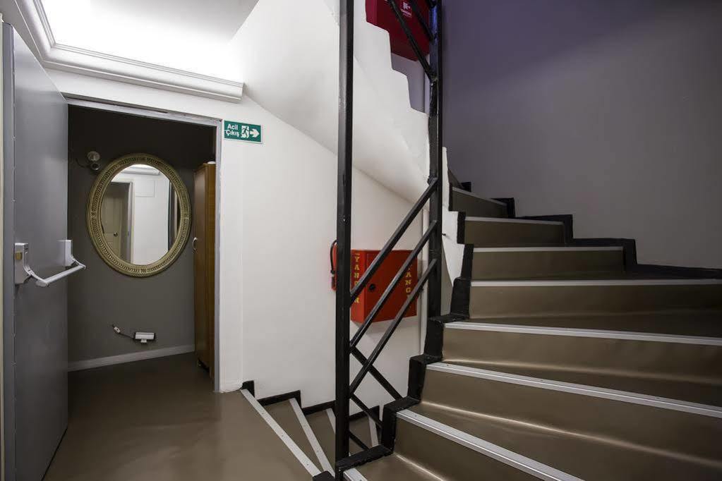 Deniz Pansiyon Izmir Exterior photo